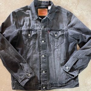 Men’s Levi Large Vintage fit Denim jacket in color: My Favorite Thing - Black